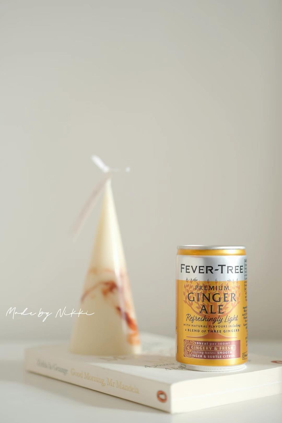 Marble-patterned Candle